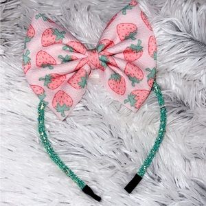 Handmade head band with bow